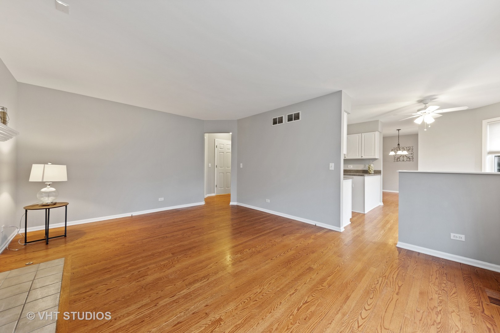 2286 Manchester Road Wheaton, IL 60187 - Photo 10 of 22 Gallery Image 10