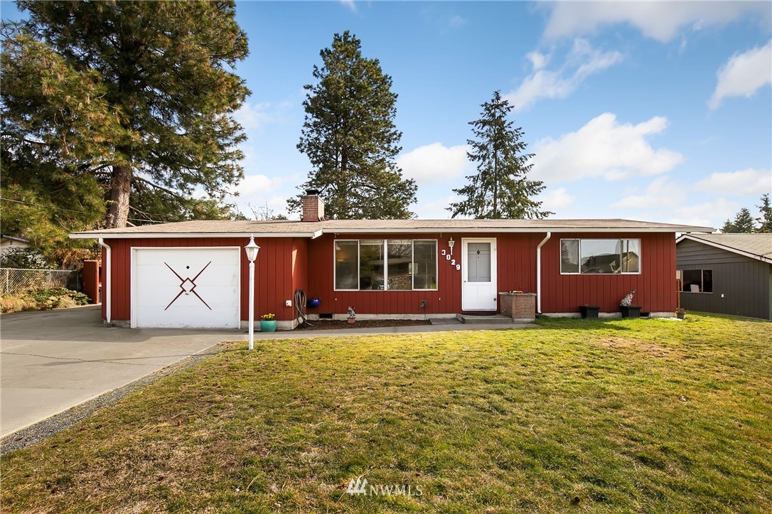 3029 Northeast 7th Street Renton, WA 98056 - Photo 1 of 17