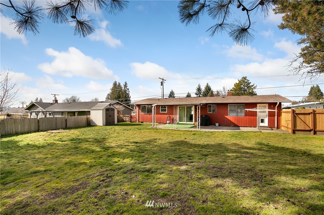 3029 Northeast 7th Street Renton, WA 98056 - Photo 14 of 17