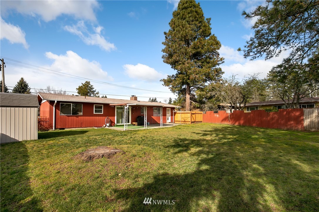 3029 Northeast 7th Street Renton, WA 98056 - Photo 15 of 17