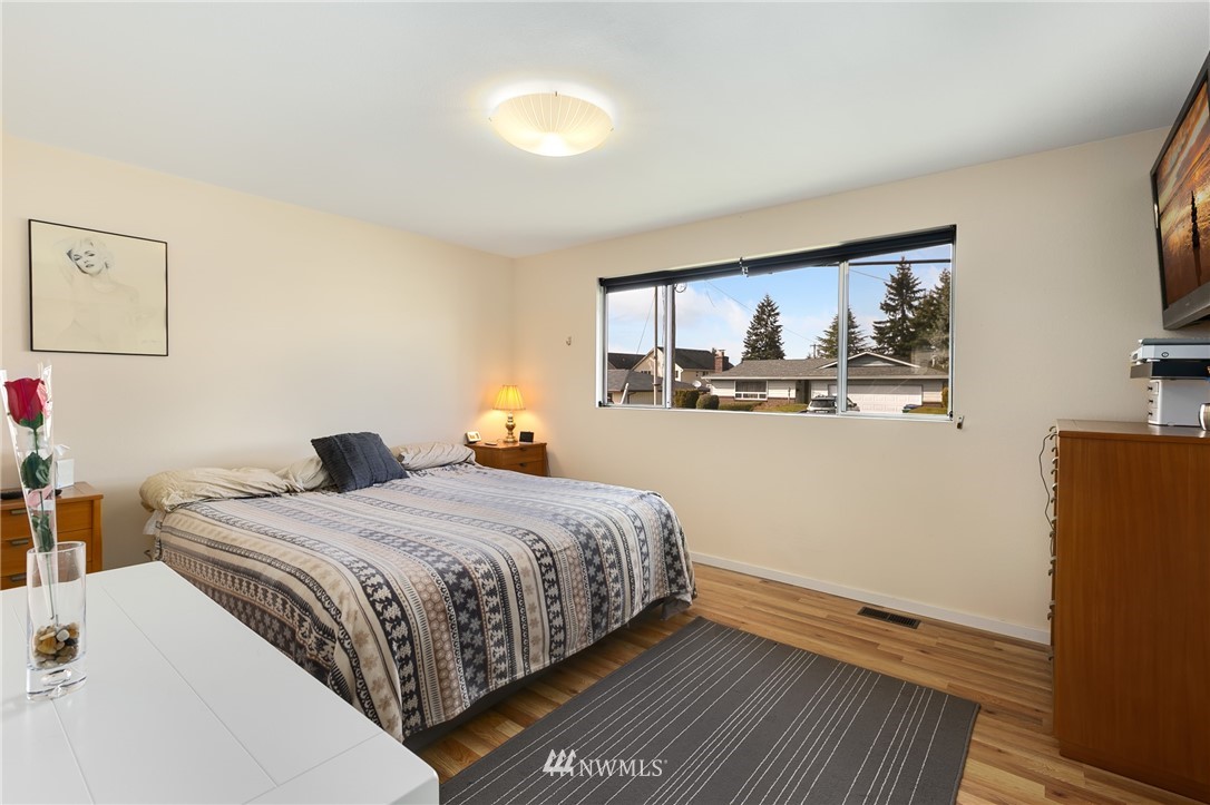 3029 Northeast 7th Street Renton, WA 98056 - Photo 10 of 17