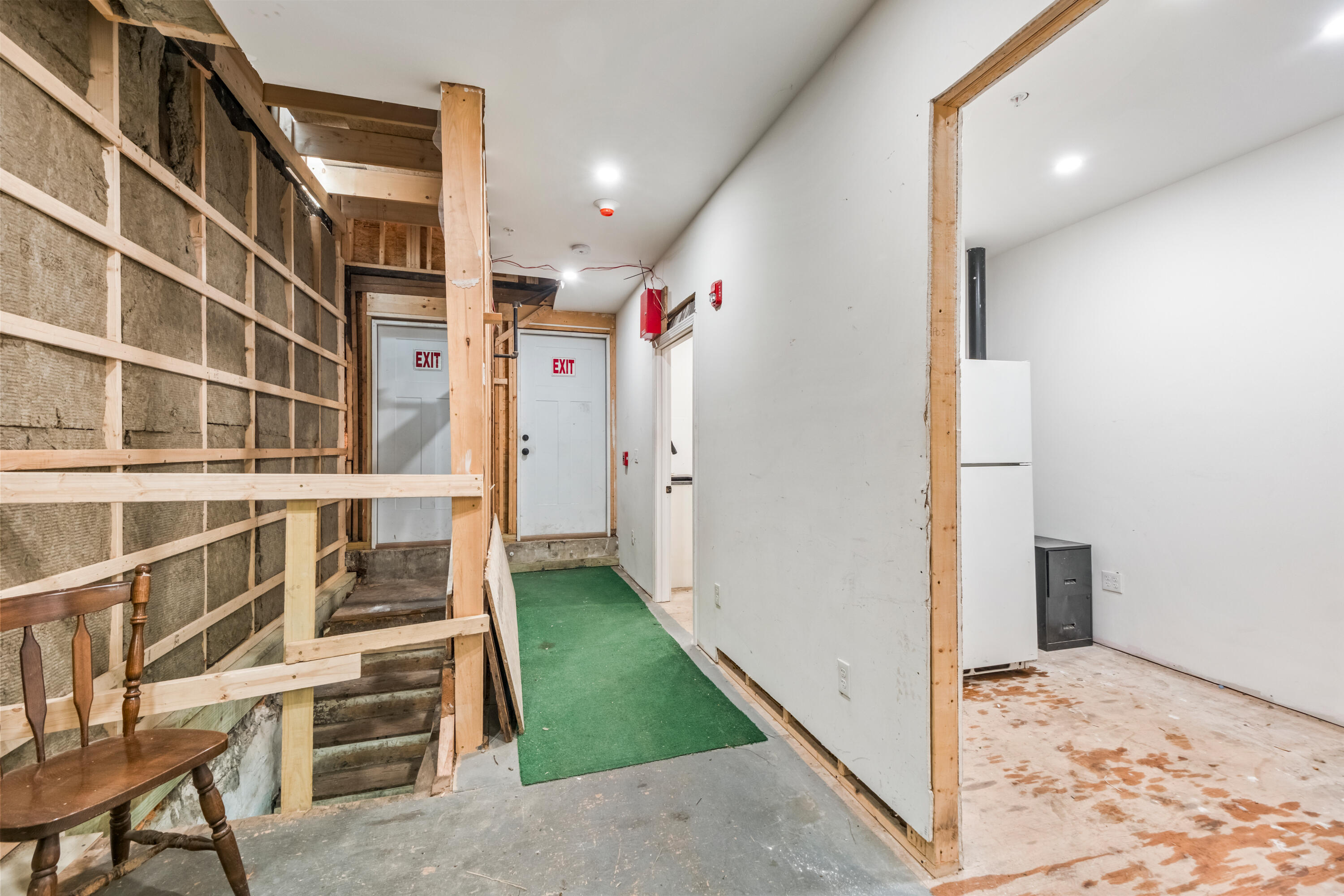 367 Main Street Rockland, ME 04841 - Photo 17 of 35 Back entranceway