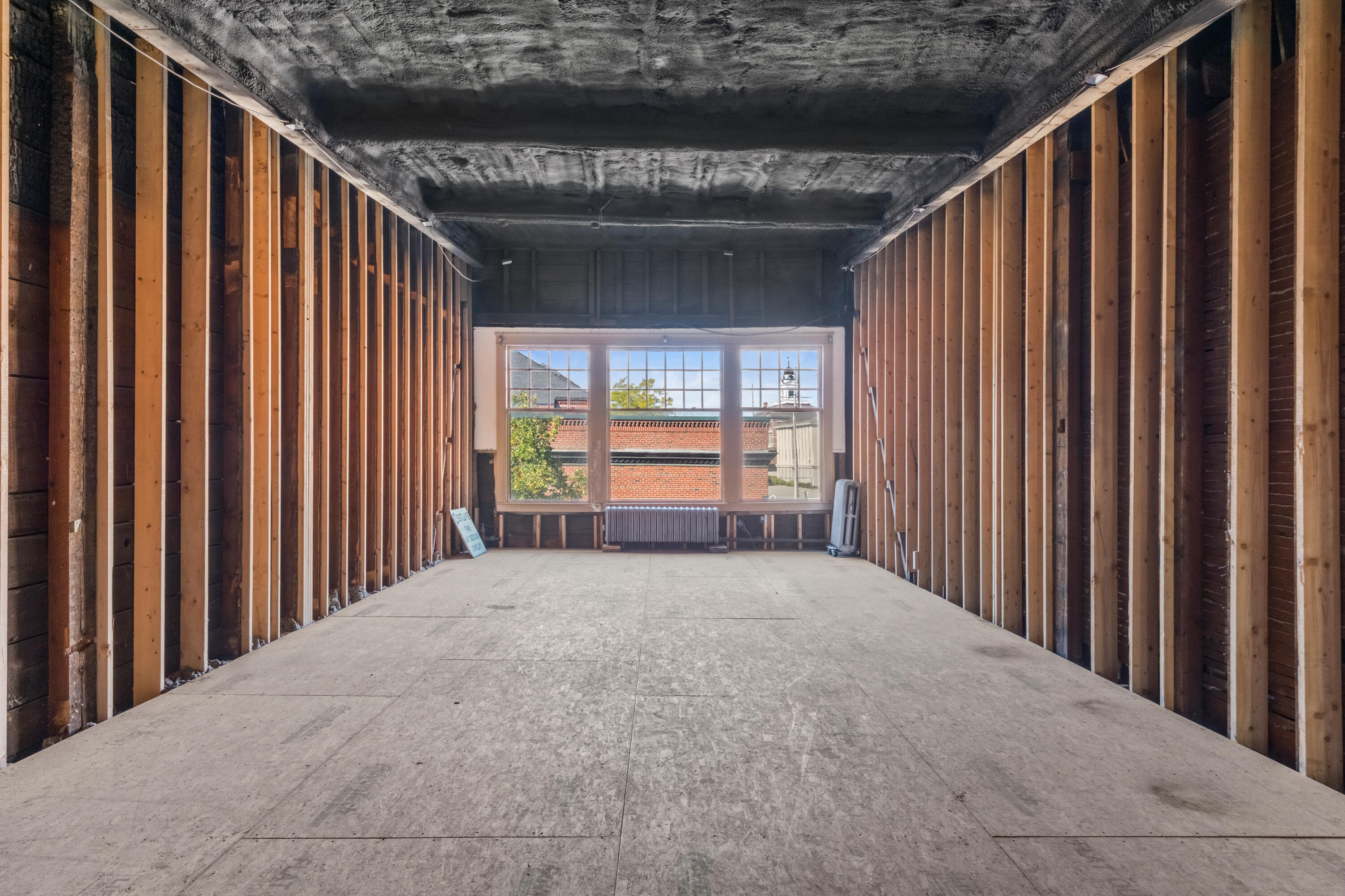 367 Main Street Rockland, ME 04841 - Photo 21 of 35 Upstairs, front windows