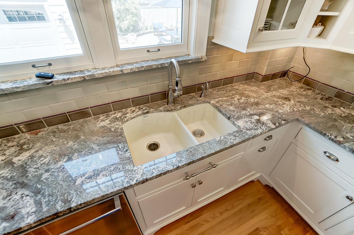 2040 Wickford Road Columbus, OH 43221 - Photo 15 of 43