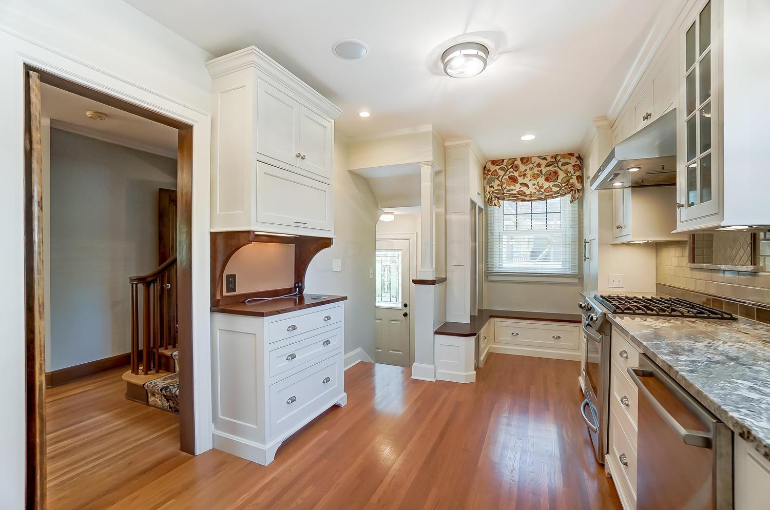 2040 Wickford Road Columbus, OH 43221 - Photo 17 of 43