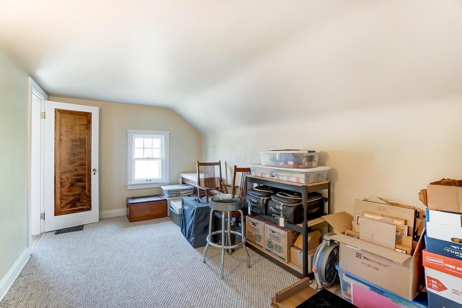 2040 Wickford Road Columbus, OH 43221 - Photo 33 of 43