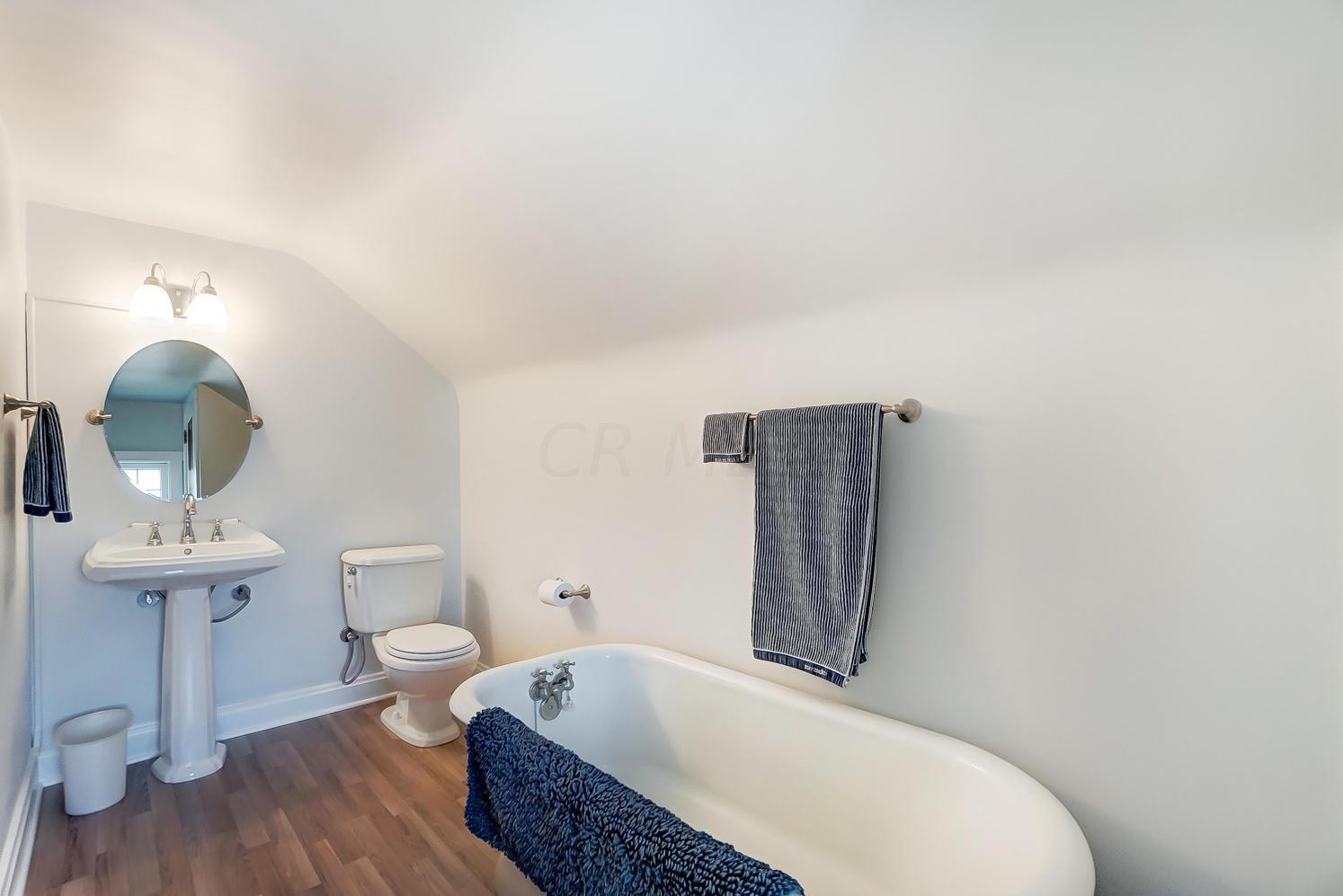 2040 Wickford Road Columbus, OH 43221 - Photo 34 of 43