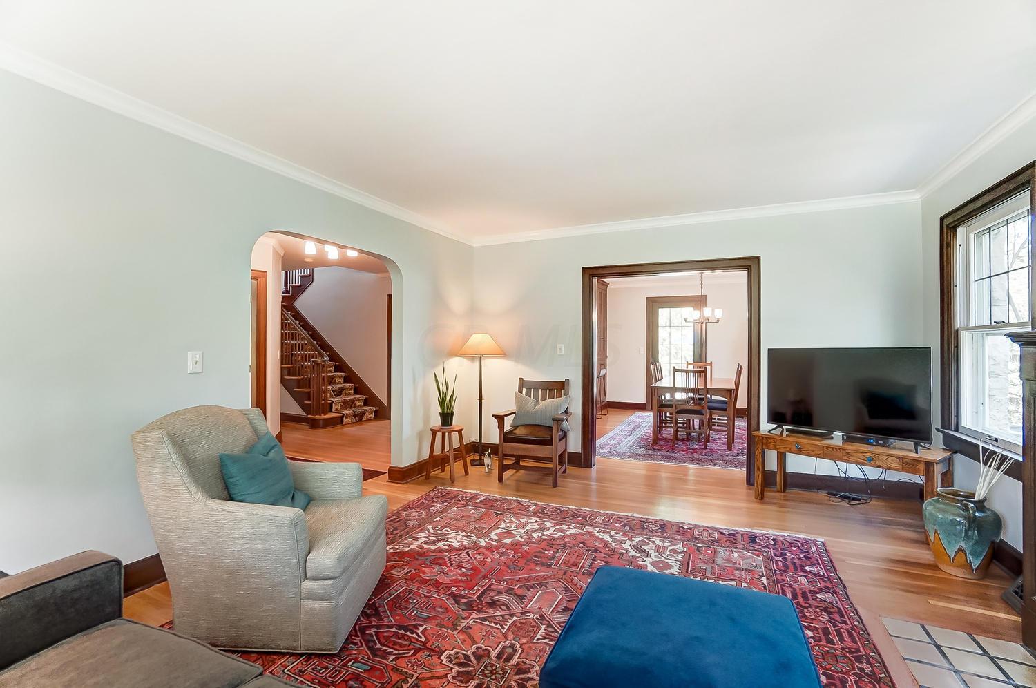 2040 Wickford Road Columbus, OH 43221 - Photo 8 of 43