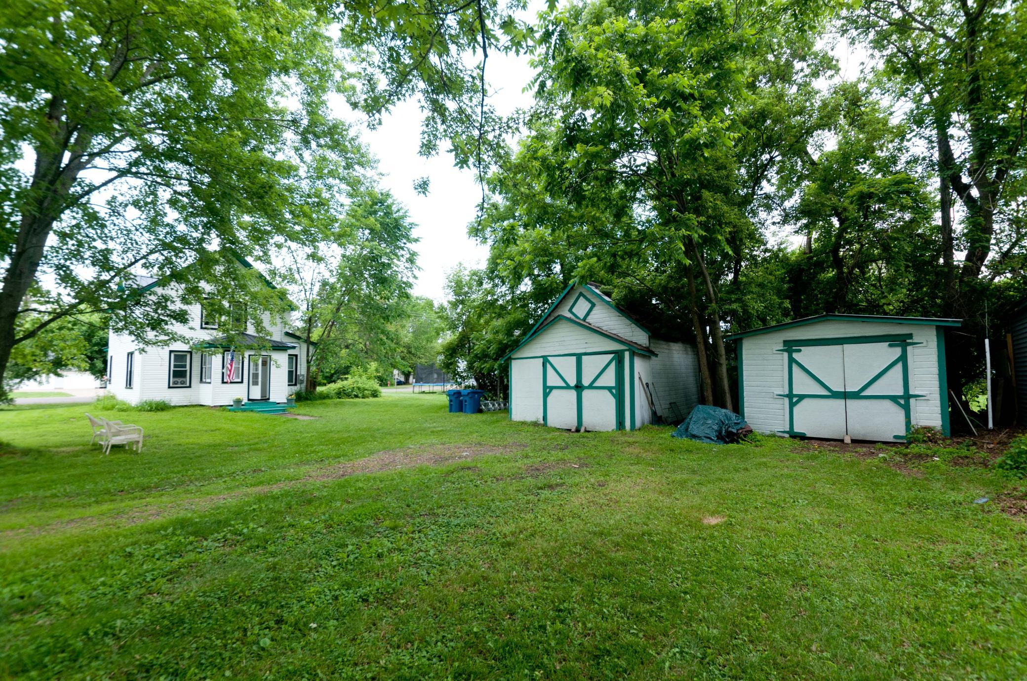 301 10th Street Cameron, WI 54822 - Photo 10 of 34