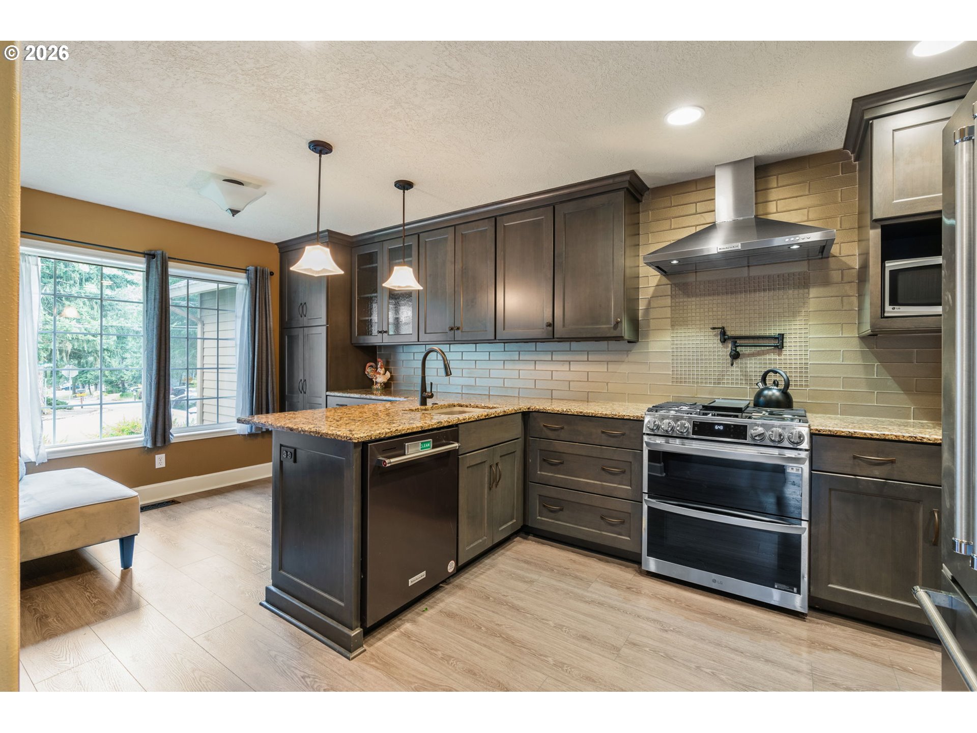 8449 Southwest Alden Street Portland, OR 97223 - Photo 10 of 39