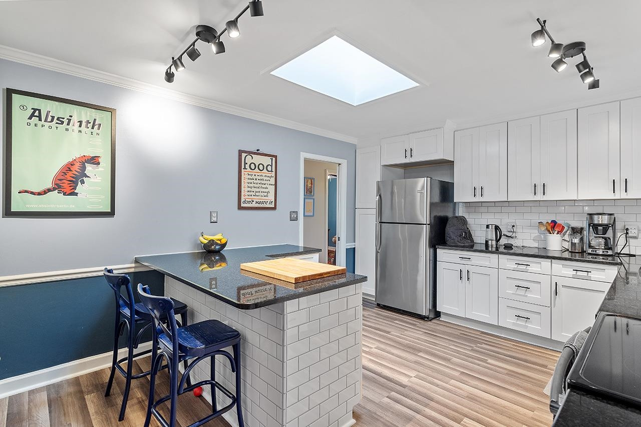1724 Euclid Road Durham, NC 27713 - Photo 21 of 35 Breakfast Area