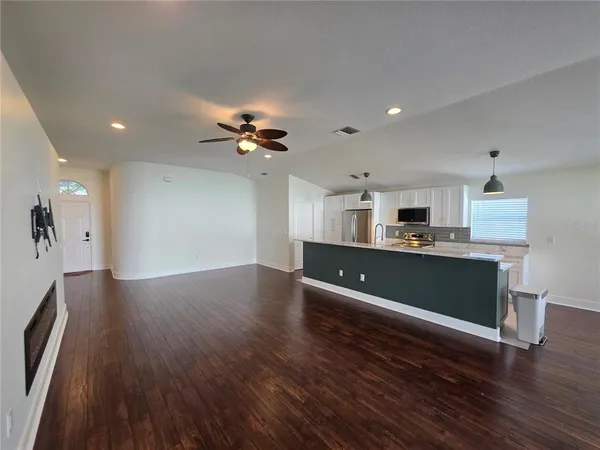$2,950 | 730 Straw Lake Drive, Brandon, FL 33510