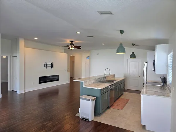 $2,950 | 730 Straw Lake Drive, Brandon, FL 33510
