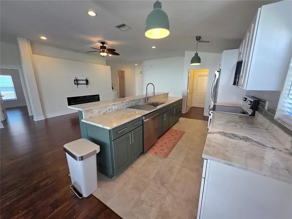 $2,950 | 730 Straw Lake Drive, Brandon, FL 33510