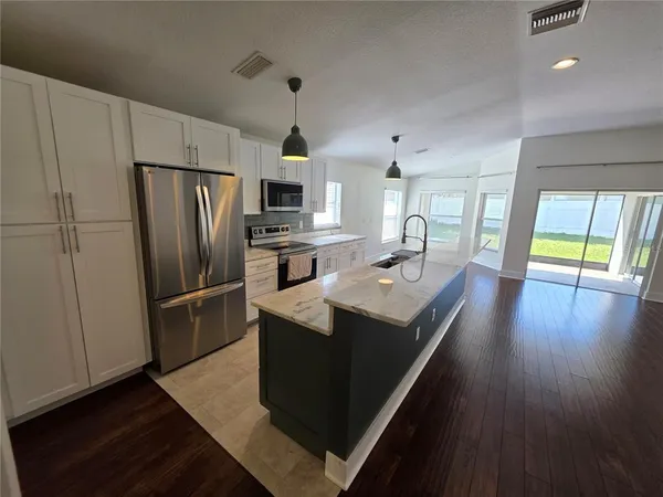 $3,200 | 730 Straw Lake Drive, Brandon, FL 33510