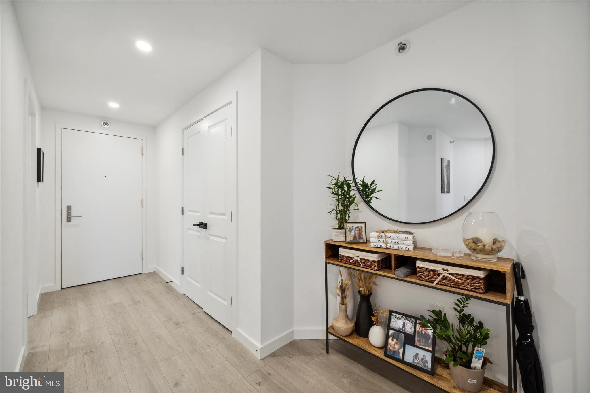 2018 Walnut Street, Unit 11L Philadelphia, PA 19103 - Photo 2 of 33