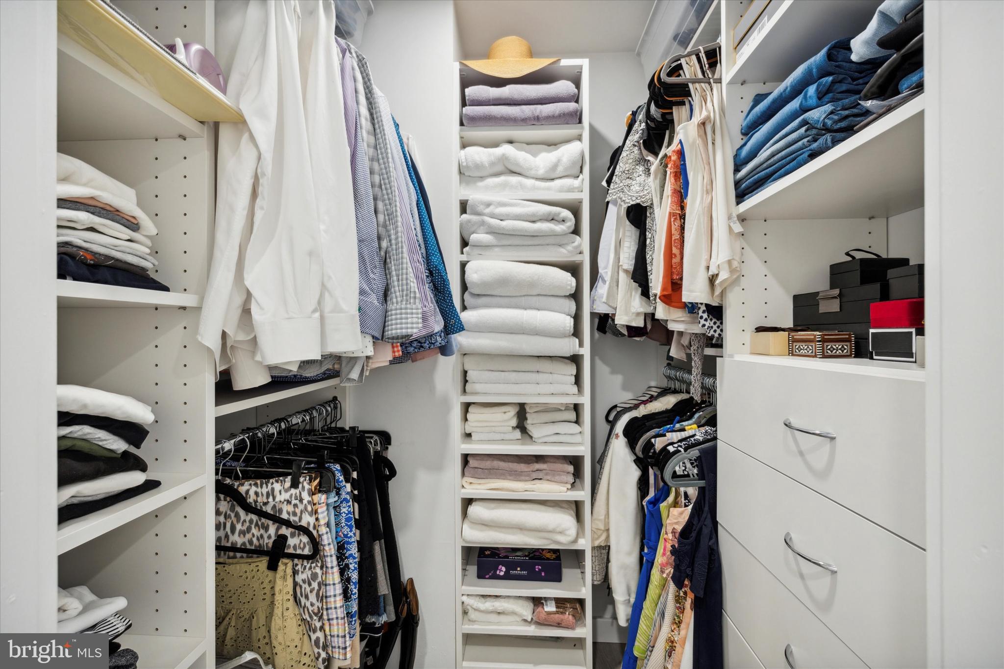 2018 Walnut Street, Unit 11L Philadelphia, PA 19103 - Photo 21 of 33