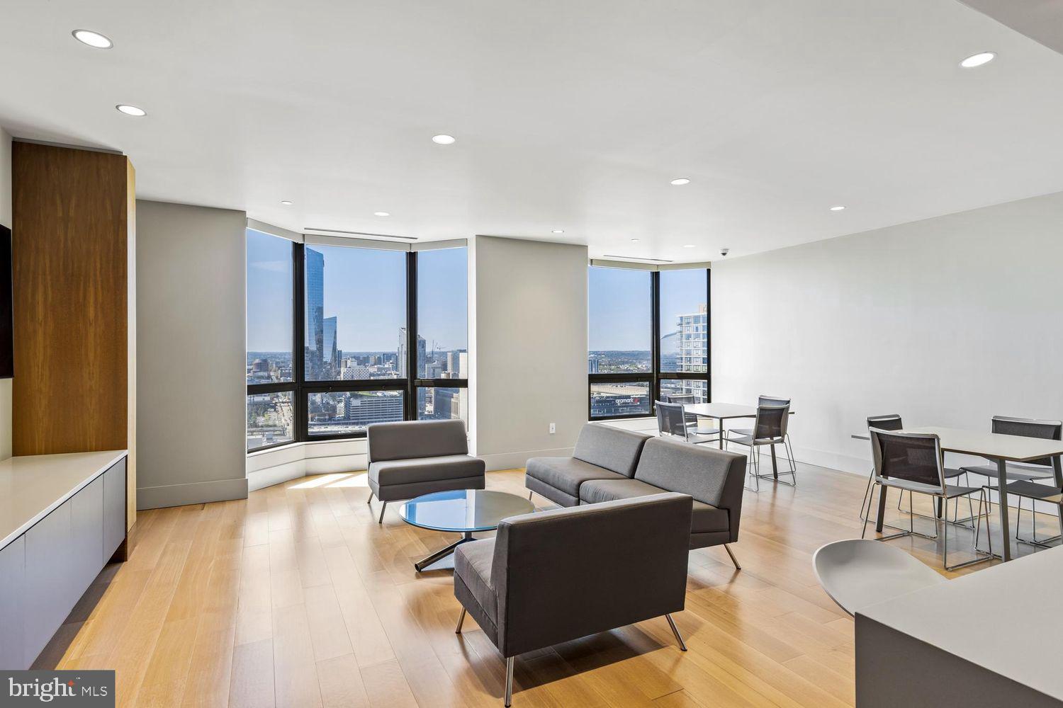 2018 Walnut Street, Unit 11L Philadelphia, PA 19103 - Photo 27 of 33