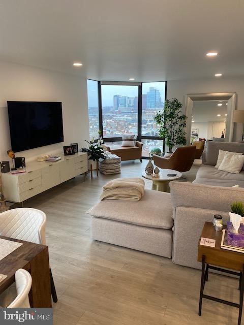 2018 Walnut Street, Unit 11L Philadelphia, PA 19103 - Photo 9 of 33