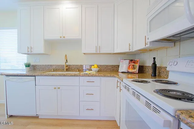 $2,950 | 139 East Carmel Green, Port Hueneme, CA 93041