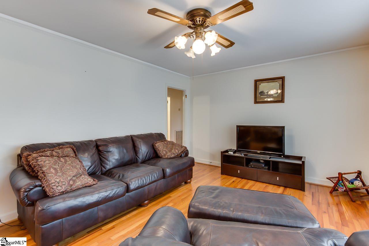 305 Holland Ford Road Pelzer, SC 29669 - Photo 5 of 31