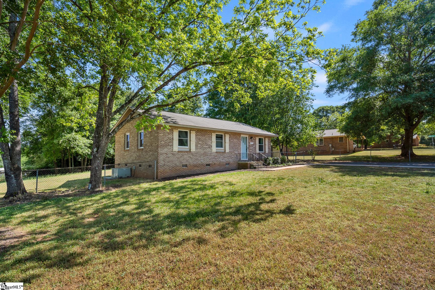 200 East Pinedale Road Anderson, SC 29626 - Photo 6 of 34 Gallery Image 6