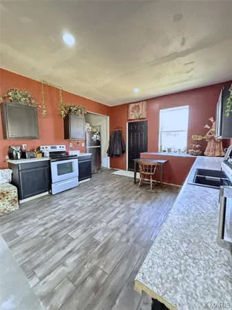$750,000 | 30651 Marigold Drive, Lebanon, MO 65536