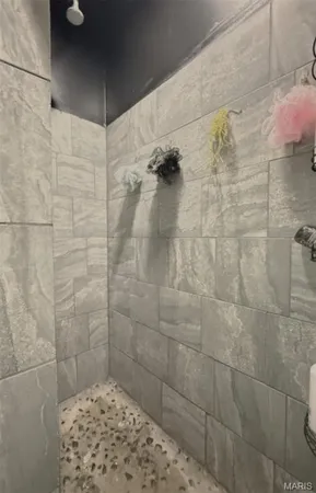 $750,000 | 30651 Marigold Drive, Lebanon, MO 65536