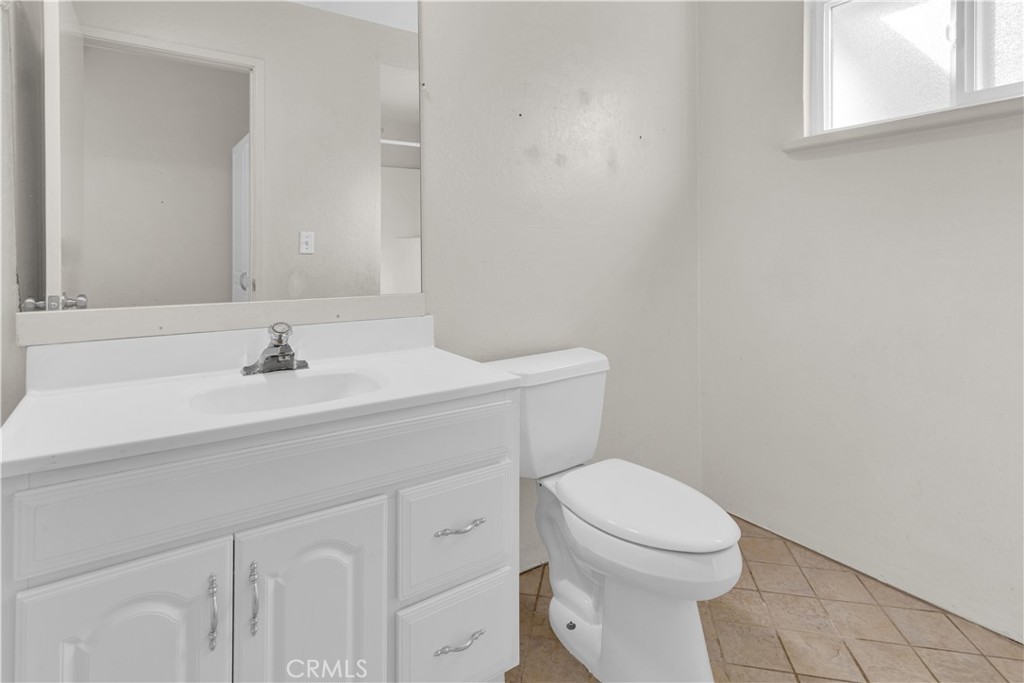 8670 Santa Rosa Road Atascadero, CA 93422 - Photo 39 of 54 First floor bath