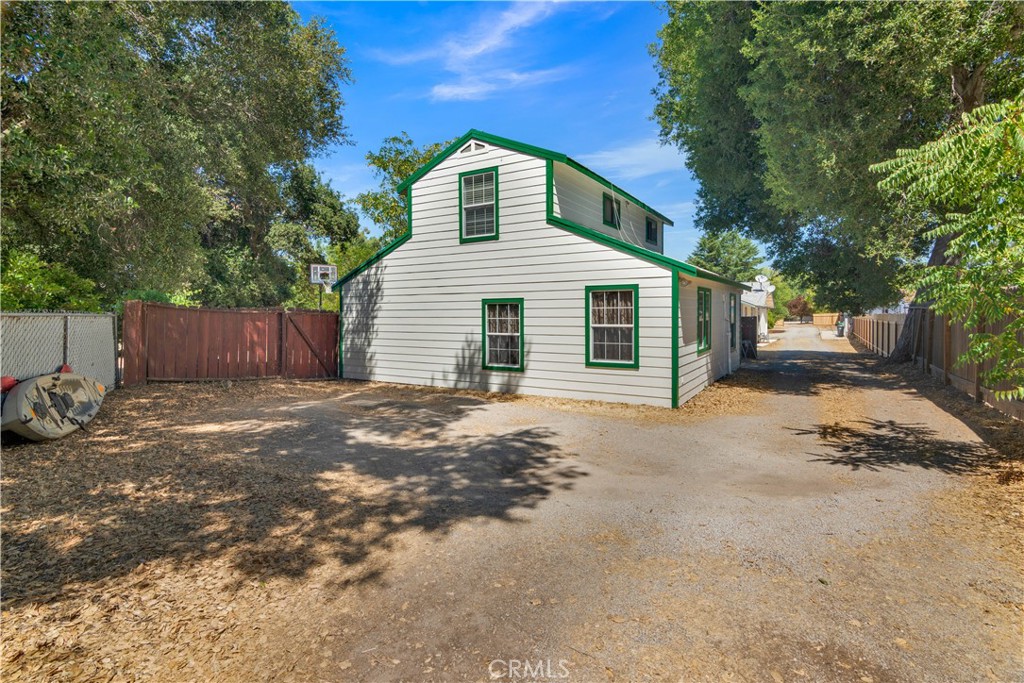 8670 Santa Rosa Road Atascadero, CA 93422 - Photo 44 of 54 Rear view of ADU - Ample parking and privacy.
