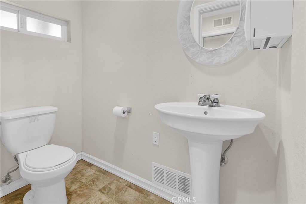 8670 Santa Rosa Road Atascadero, CA 93422 - Photo 50 of 54 Half Bath