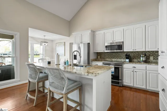 $854,000 | 351 Ridgewood Drive, Waterloo, SC 29384