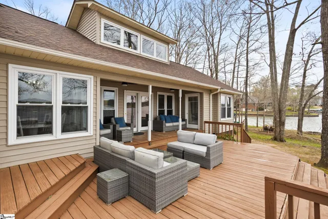 $854,000 | 351 Ridgewood Drive, Waterloo, SC 29384