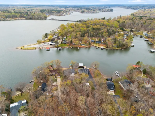 $854,000 | 351 Ridgewood Drive, Waterloo, SC 29384