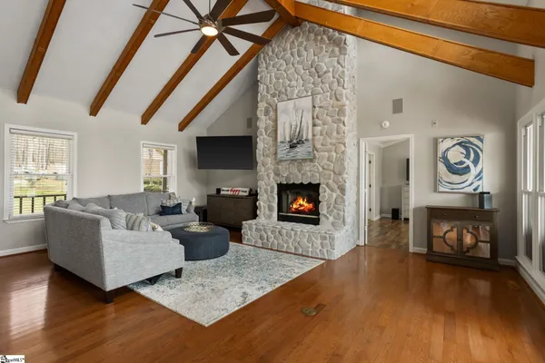 $796,000 | 351 Ridgewood Drive, Waterloo, SC 29384