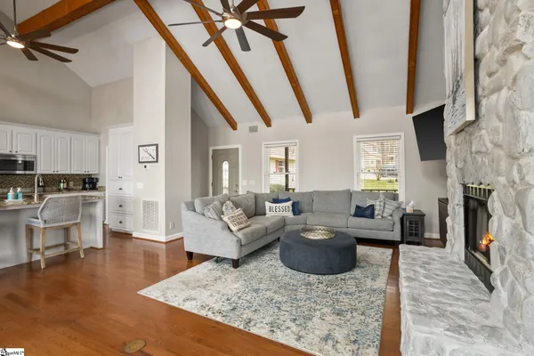 $796,000 | 351 Ridgewood Drive, Waterloo, SC 29384