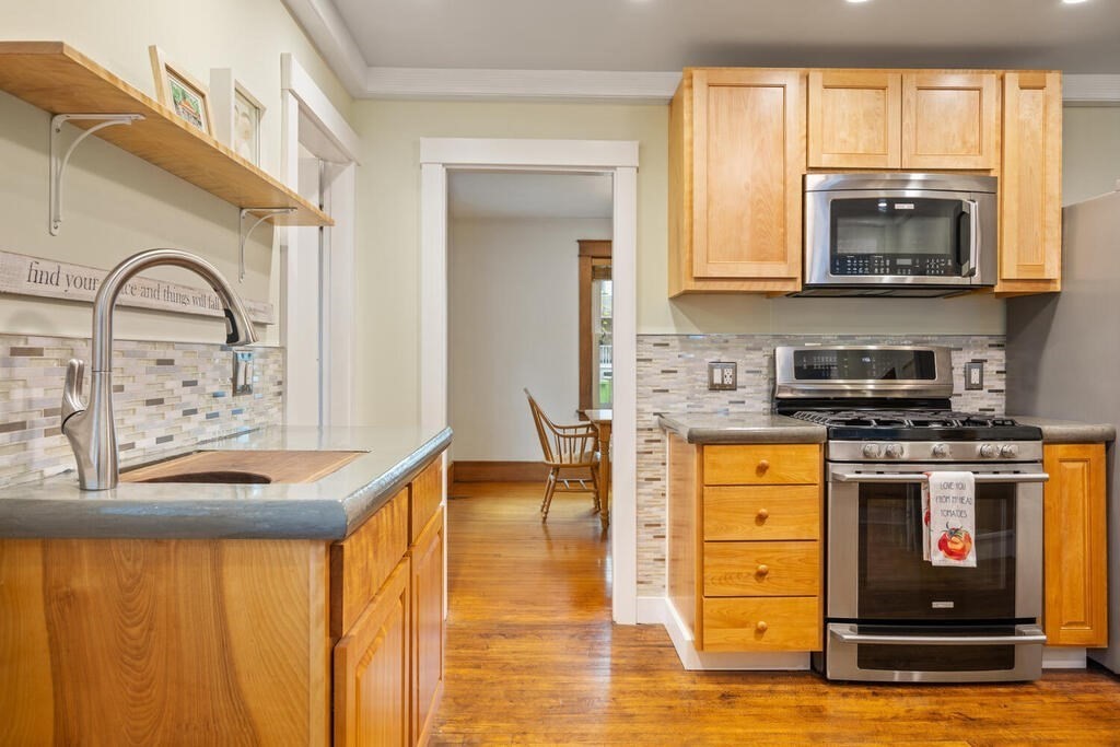 56 Thompson Street Maynard, MA 01754 - Photo 15 of 38 Gallery Image 15