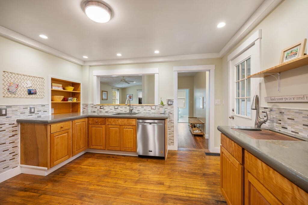 56 Thompson Street Maynard, MA 01754 - Photo 16 of 38 Gallery Image 16