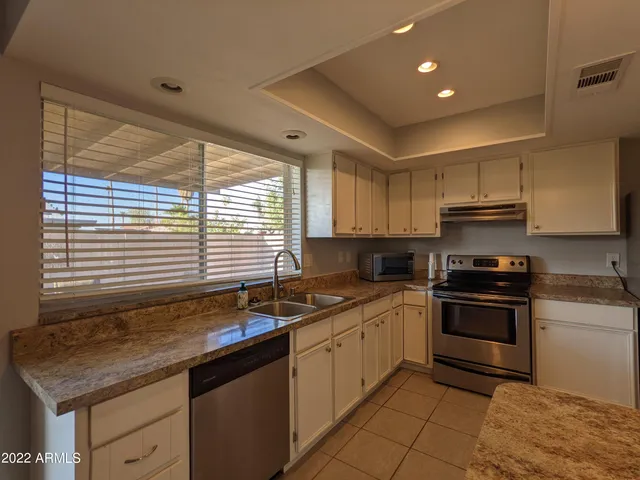 $1,998 | 10044 North 39th Lane, Phoenix, AZ 85051