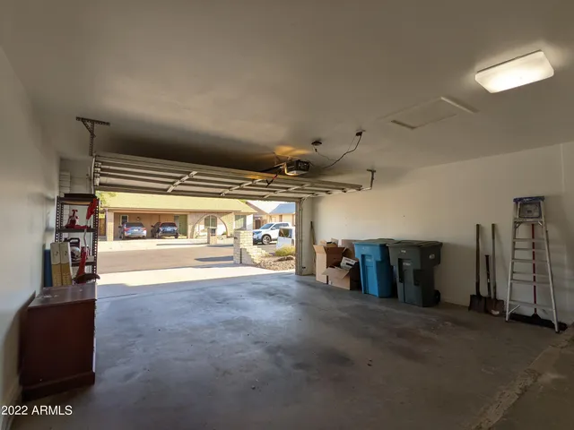 $1,998 | 10044 North 39th Lane, Phoenix, AZ 85051