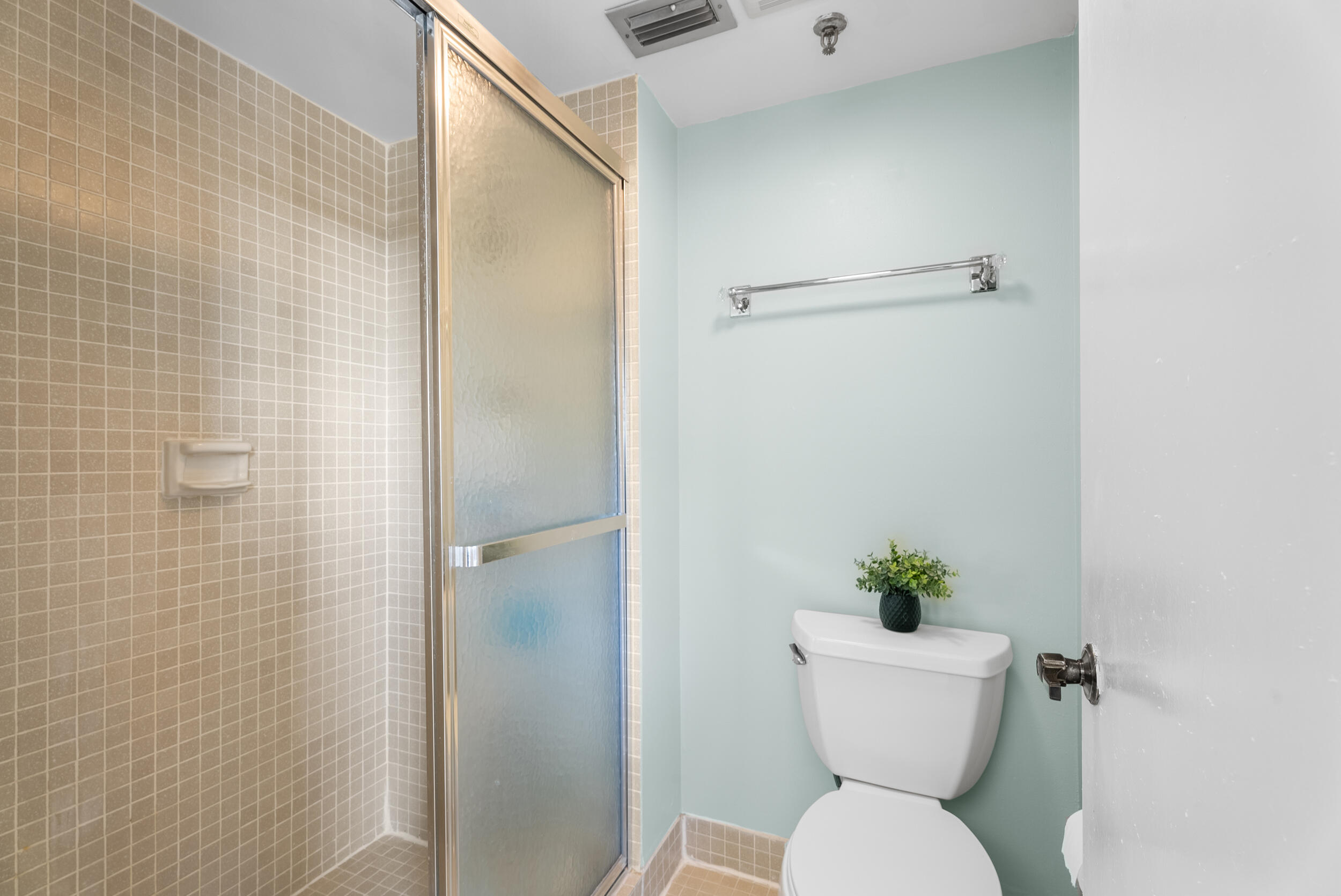 300 Golfview Road, Unit 503 North Palm Beach, FL 33408 - Photo 16 of 40 dsc04871