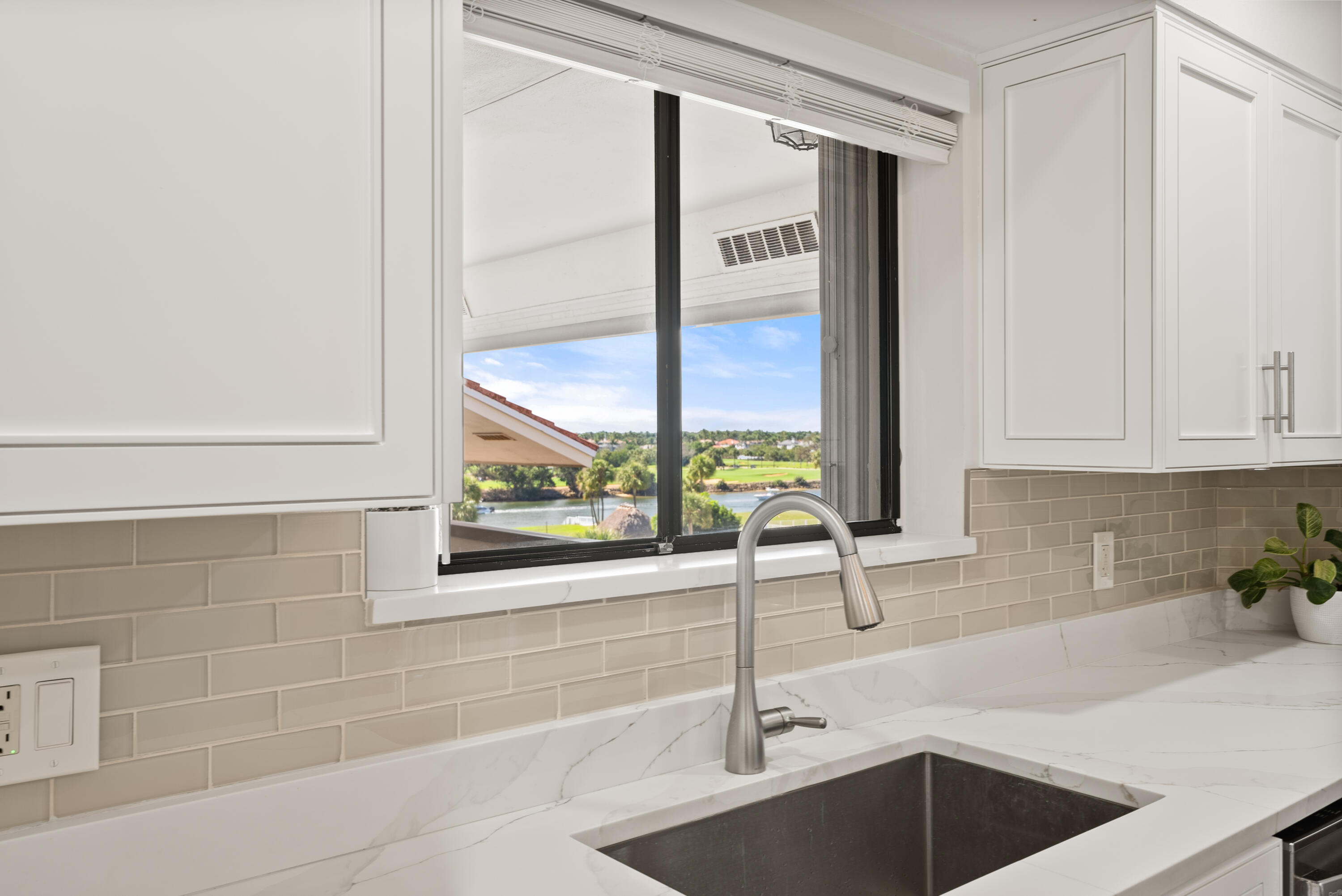 300 Golfview Road, Unit 503 North Palm Beach, FL 33408 - Photo 8 of 40 DSC05640