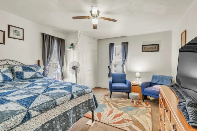 $200,000 | 215 North York Street, Albion, IN 46701