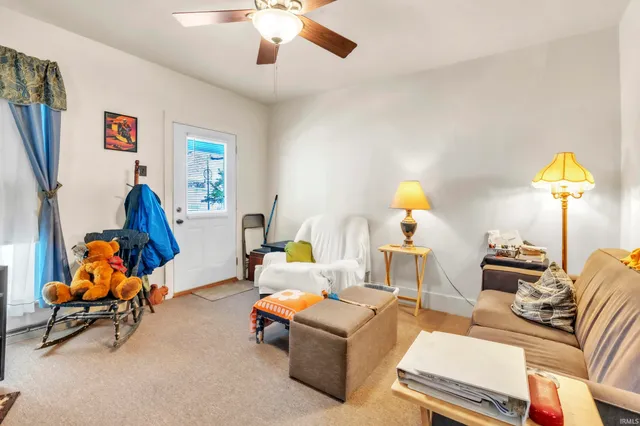 $200,000 | 215 North York Street, Albion, IN 46701