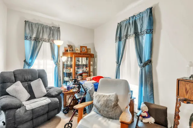 $200,000 | 215 North York Street, Albion, IN 46701