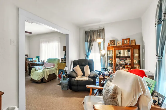 $200,000 | 215 North York Street, Albion, IN 46701