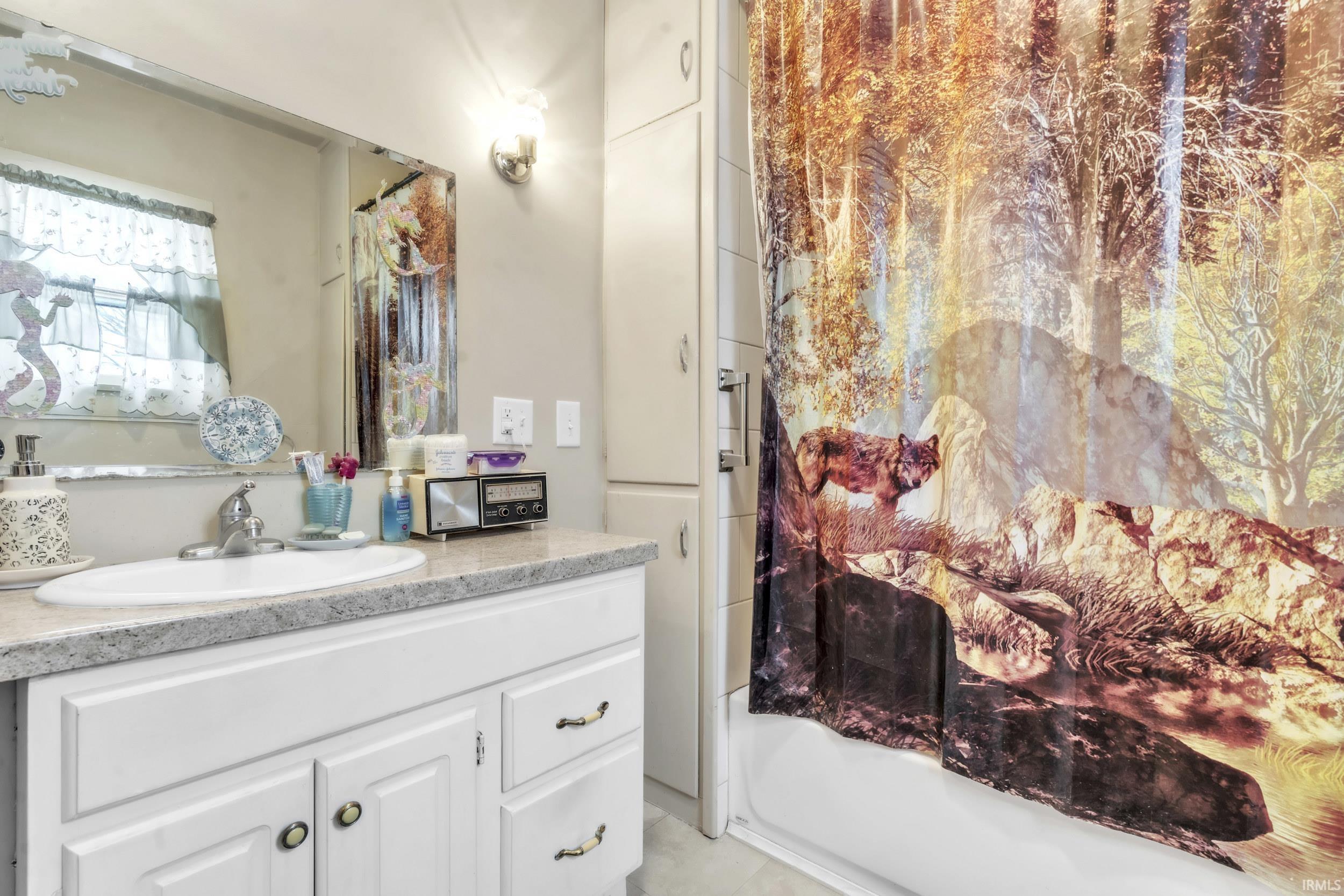 215 North York Street Albion, IN 46701 - Photo 26 of 36