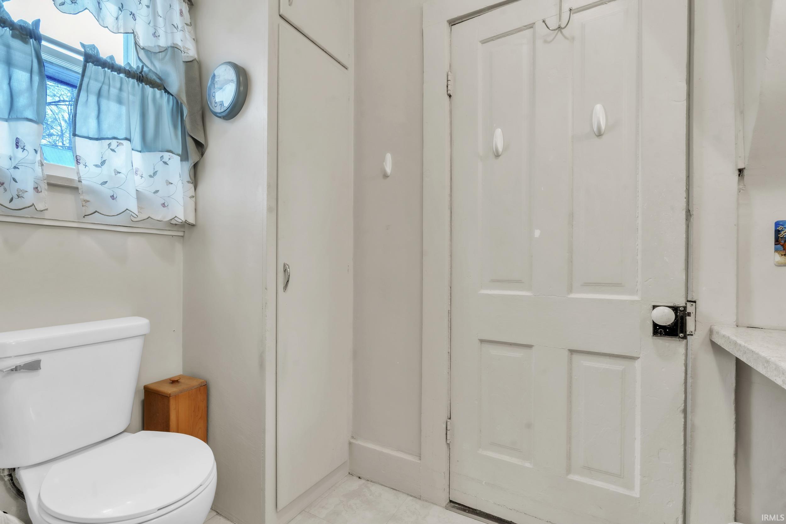 215 North York Street Albion, IN 46701 - Photo 27 of 36