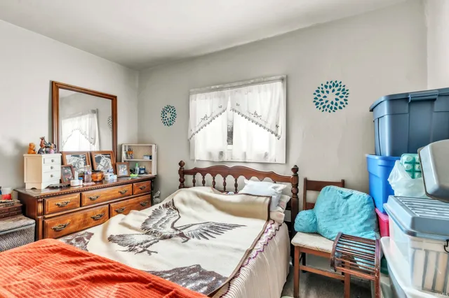 $200,000 | 215 North York Street, Albion, IN 46701