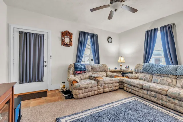 $200,000 | 215 North York Street, Albion, IN 46701